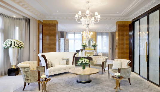 The living room in the Peninsula Suite. Courtesy Peninsula Paris.